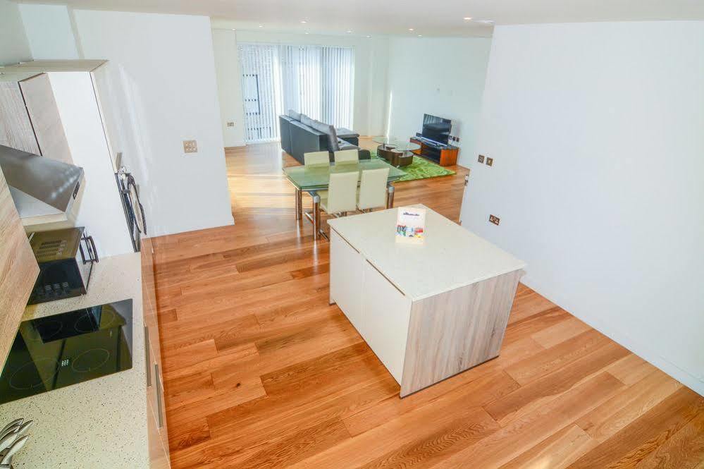 Apartment Wharf - Cambridge Av ロンドン エクステリア 写真